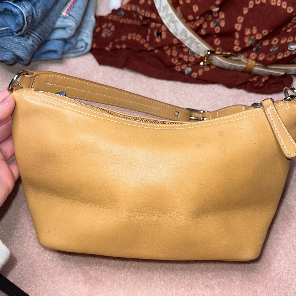 Coach Legacy West Zoe Hobo Shoulder Bag Camel Colored Leather - Picture 5 of 9